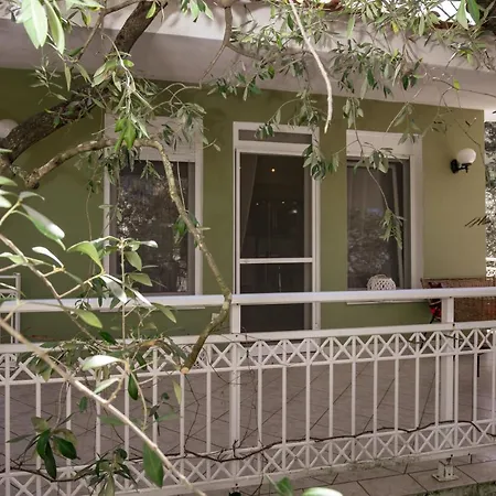 Olive & Mare House Ferienhaus Pachi